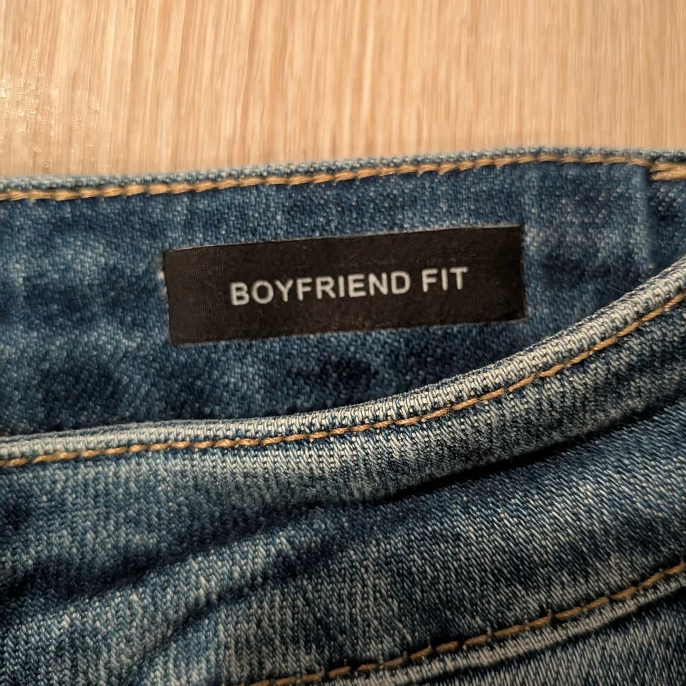 Judy Blue Jeans Women's 28 Boyfriend Fit Queen Of Hearts Stretch NWOT - Picture 8 of 16